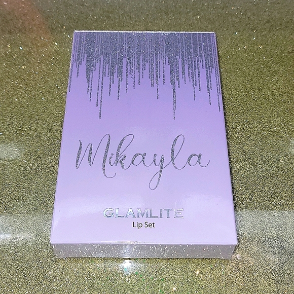 Glamlite Makeup Discontinued Tik Tok Mikayla X Glamlite Lip Set